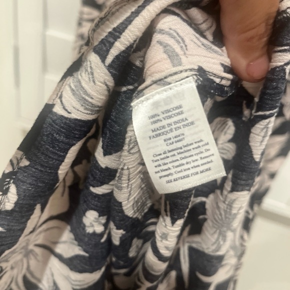 Faherty Black and White Sheath Maxi Dress with Puff Sleeves - Picture 9 of 10